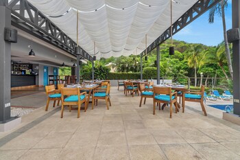 Bahia Pez Vela Resort