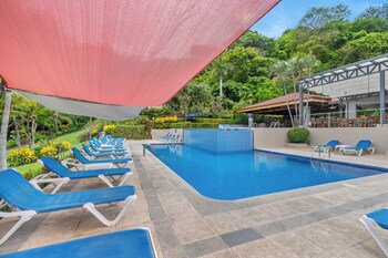 Bahia Pez Vela Resort