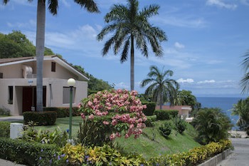 Bahia Pez Vela Resort