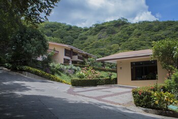 Bahia Pez Vela Resort