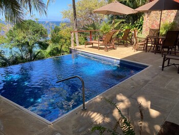Bahia Pez Vela Resort