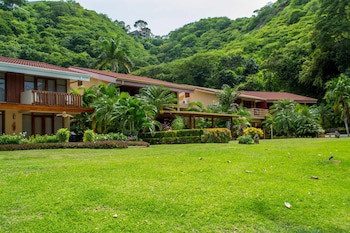 Bahia Pez Vela Resort