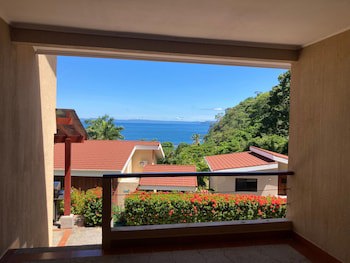 Bahia Pez Vela Resort