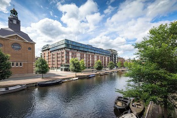 Avani Museum Quarter Amsterdam Hotel (Previously Nh Amsterdam Museum Quarter)