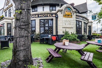 Bridge Hotel