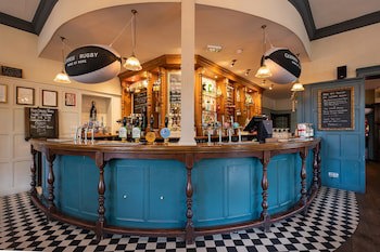 Bridge Hotel