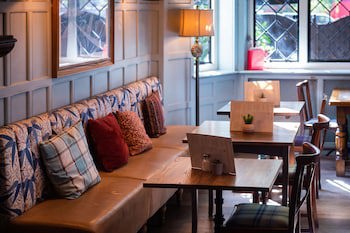 Bridge Hotel