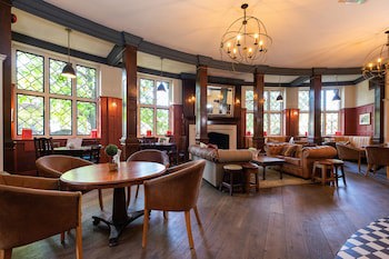 Bridge Hotel
