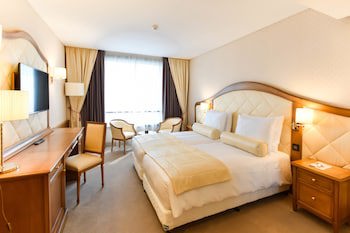 Hotel 2 Fevrier, Lome