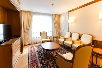 Hotel 2 Fevrier, Lome