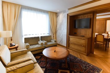 Hotel 2 Fevrier, Lome