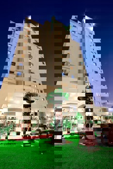 The Green Park Bostanci