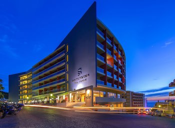 Semiramis City Hotel
