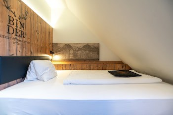 Binders Budget City Mountain Hotel