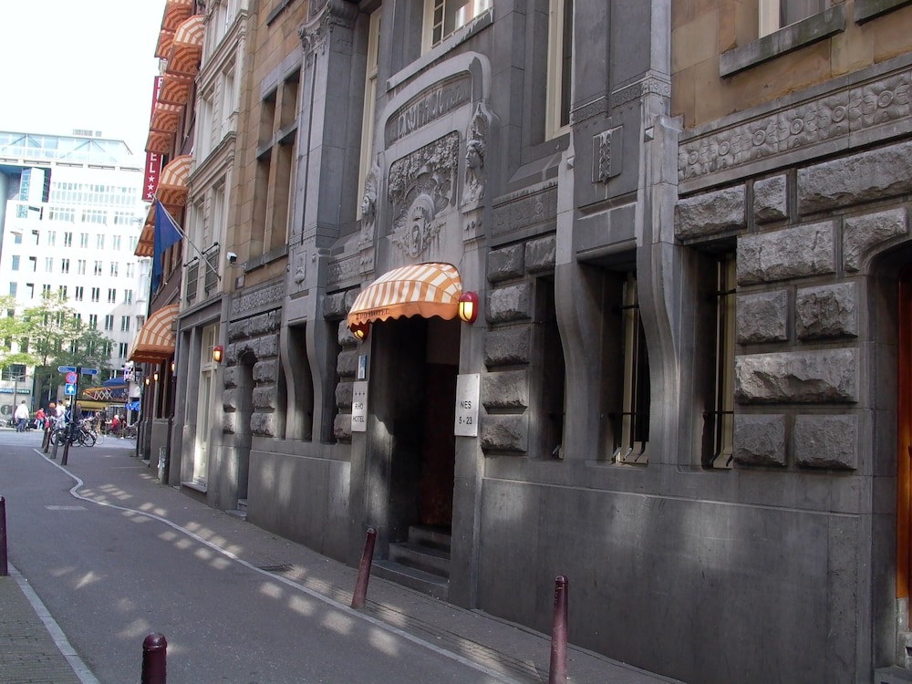 Rho Hotel
