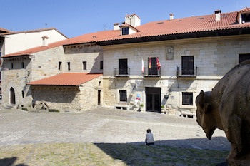 Parador De Santillana De Gil Blas