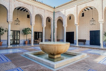 Parador De Carmona