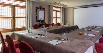Parador De Avila (Adults Only)