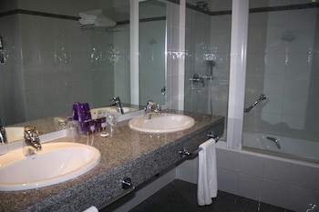 Parador De Avila (Adults Only)