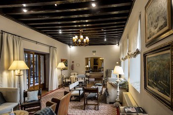 Parador De Avila (Adults Only)