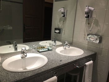 Parador De Avila (Adults Only)