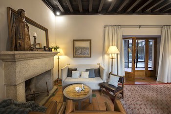 Parador De Avila (Adults Only)