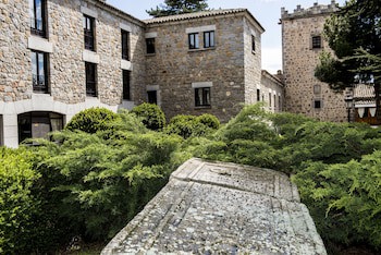 Parador De Avila (Adults Only)