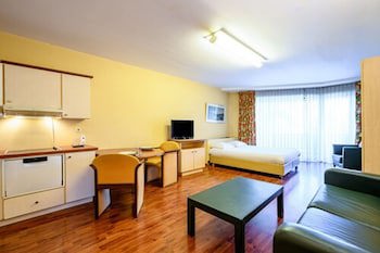 B-Aparthotel Montgomery