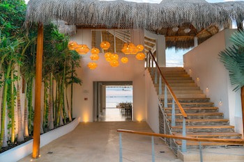 Bahia Hotel & Beach House