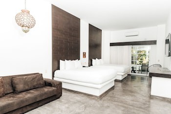 Bahia Hotel & Beach House