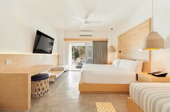 Bahia Hotel & Beach House
