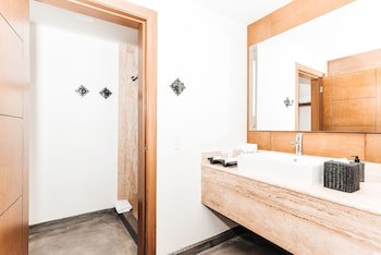 Bahia Hotel & Beach House
