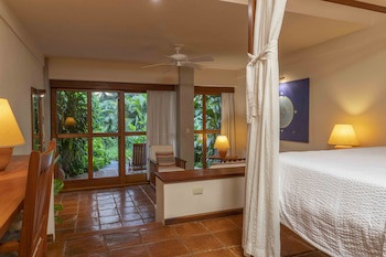 Capitan Suizo Beach Front Boutique