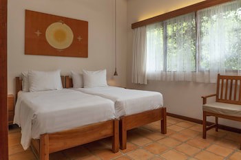 Capitan Suizo Beach Front Boutique