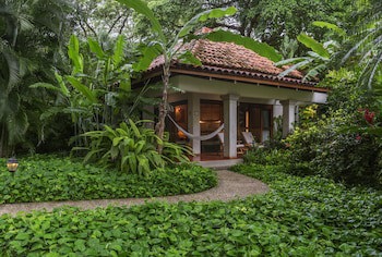 Capitan Suizo Beach Front Boutique