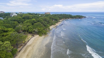 Capitan Suizo Beach Front Boutique