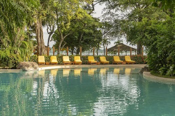 Capitan Suizo Beach Front Boutique