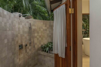 Capitan Suizo Beach Front Boutique