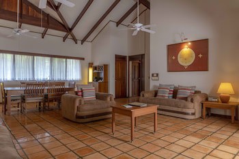 Capitan Suizo Beach Front Boutique