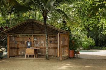Capitan Suizo Beach Front Boutique