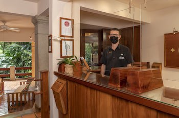 Capitan Suizo Beach Front Boutique