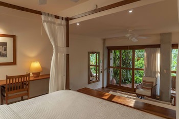Capitan Suizo Beach Front Boutique