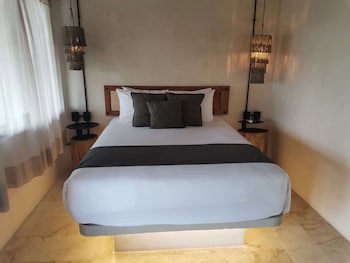 Caribbean Paradise Hotel & Spa - 5Th Avenue