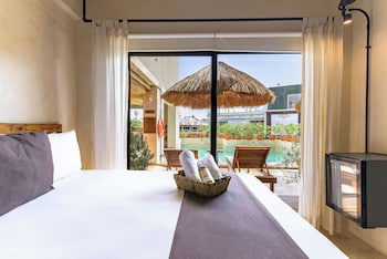 Caribbean Paradise Hotel & Spa - 5Th Avenue