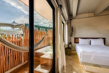 Caribbean Paradise Hotel & Spa - 5Th Avenue