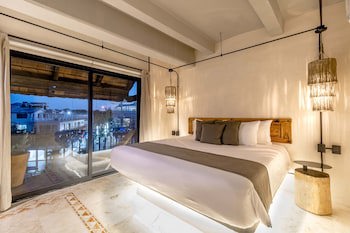 Caribbean Paradise Hotel & Spa - 5Th Avenue