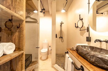Caribbean Paradise Hotel & Spa - 5Th Avenue
