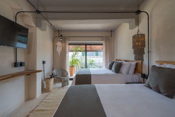 Caribbean Paradise Hotel & Spa - 5Th Avenue