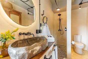 Caribbean Paradise Hotel & Spa - 5Th Avenue
