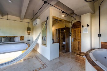 Caribbean Paradise Hotel & Spa - 5Th Avenue